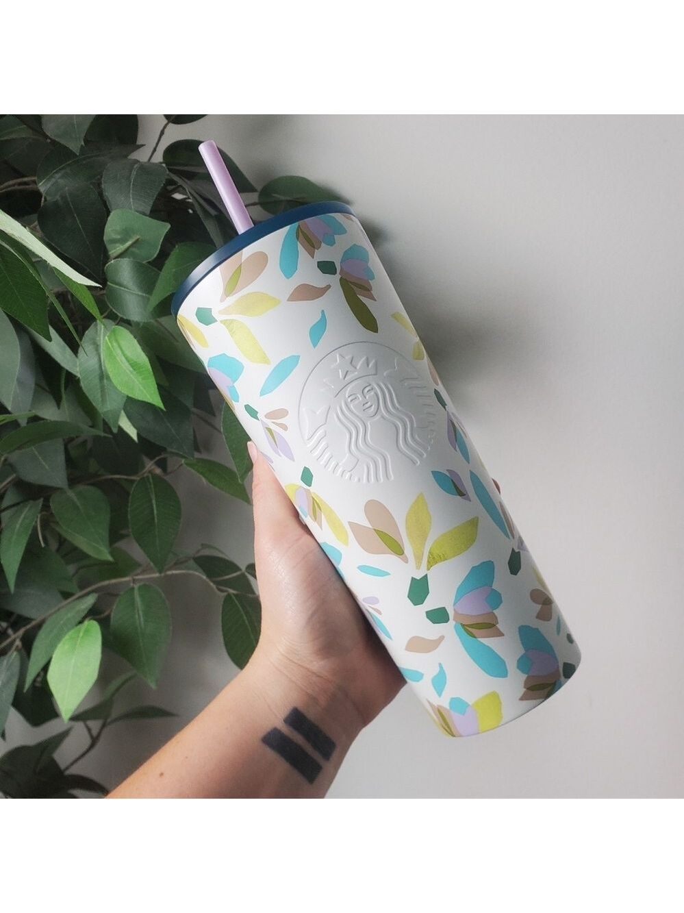 💙🤍 STARBUCKS Winter 2023 Stainless Steel Tumbler White Flowers 24oz Holiday